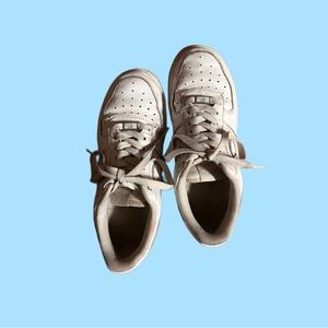 white airforce 1’s 🧸